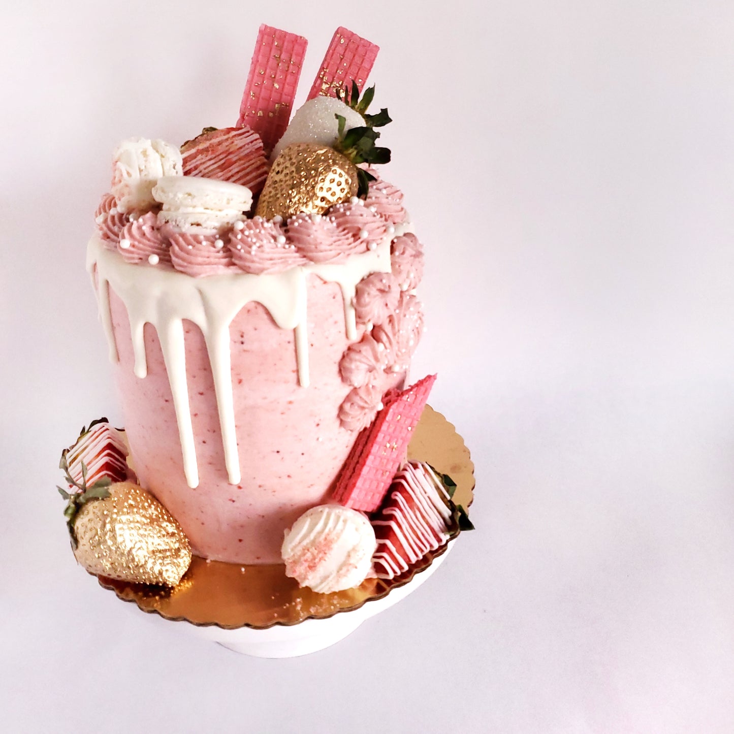 Strawberries & Champagne Cake